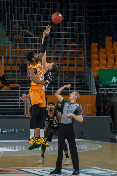 在季后赛中 在季后赛中